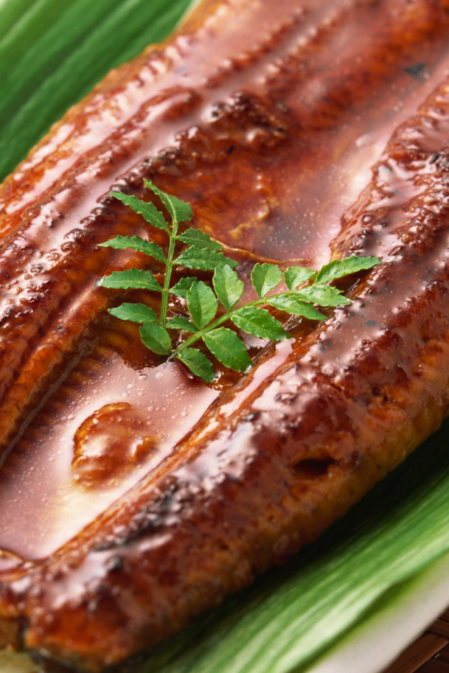 Рыба на пальмовом листе