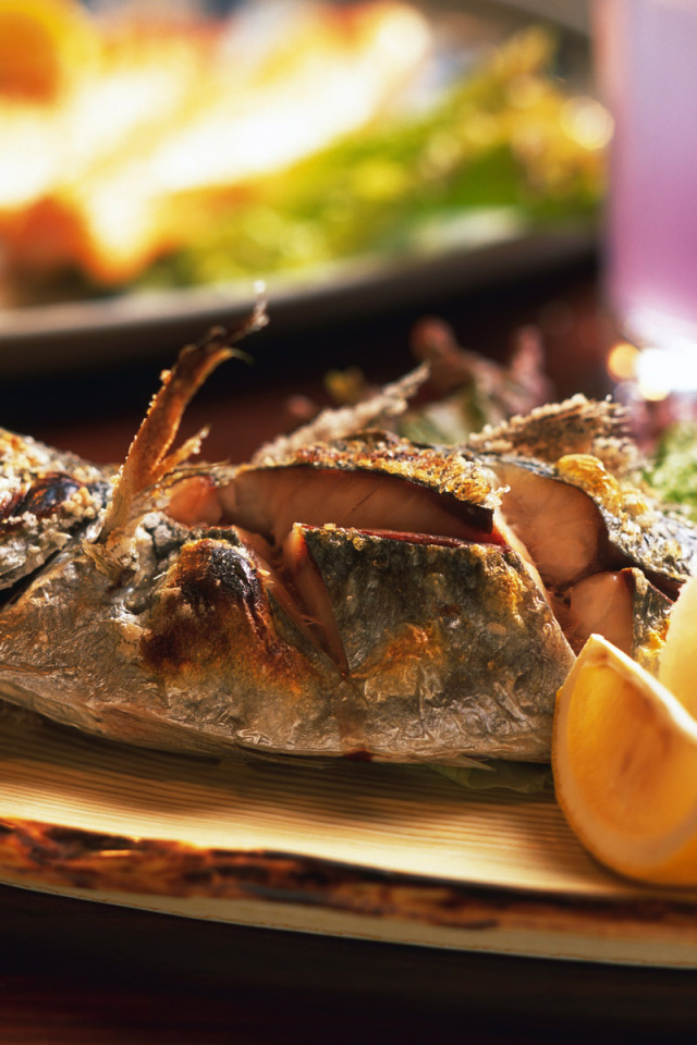 Жаренная рыбка с лимоном