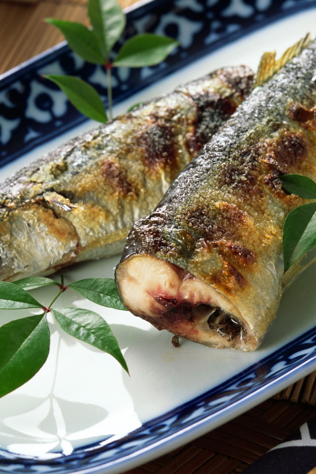 Вкусная рыбка на блюде