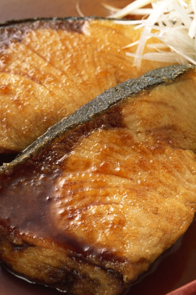 Два кусочка мяса