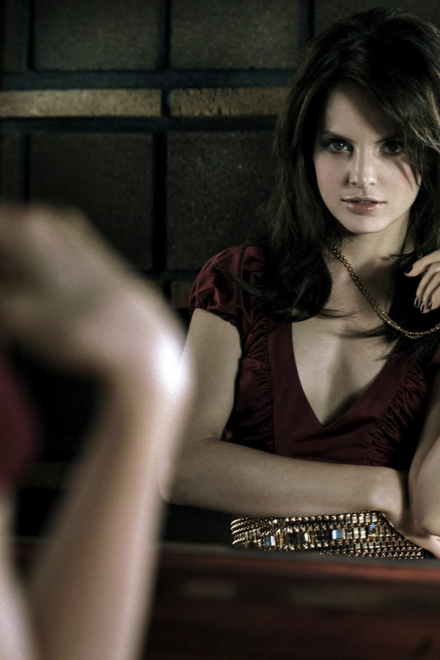 Привлекательная девушка