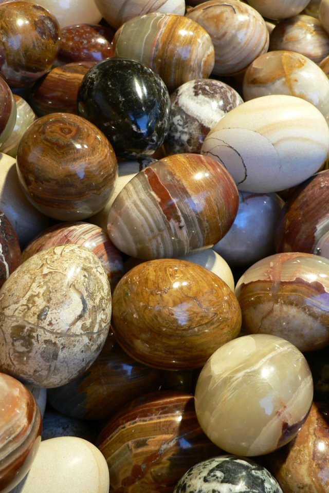 Каменные Пасхальные яйца