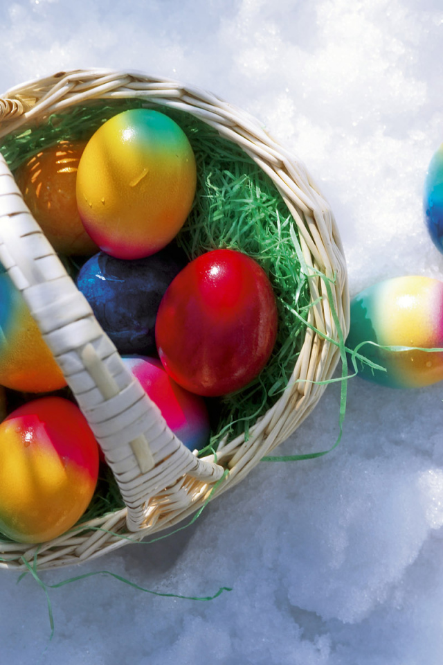 Корзина с Пасхальными яичками