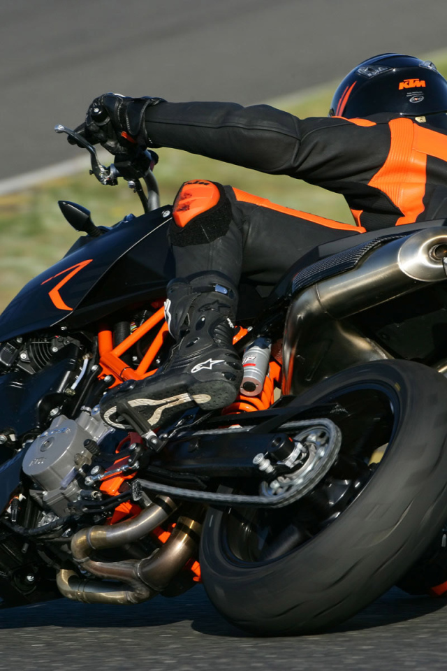 Гонщик на мотоцикле