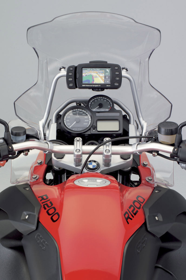 Мотоцикл BMW R1200 красный