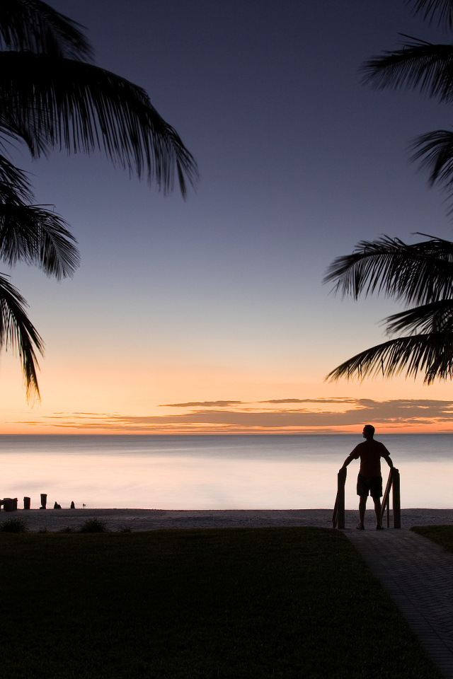 Силуэт на пляже