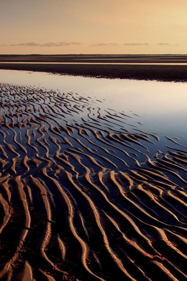 Волнистый берег
