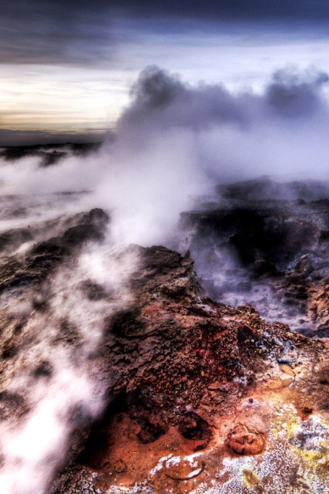 Активный вулкан