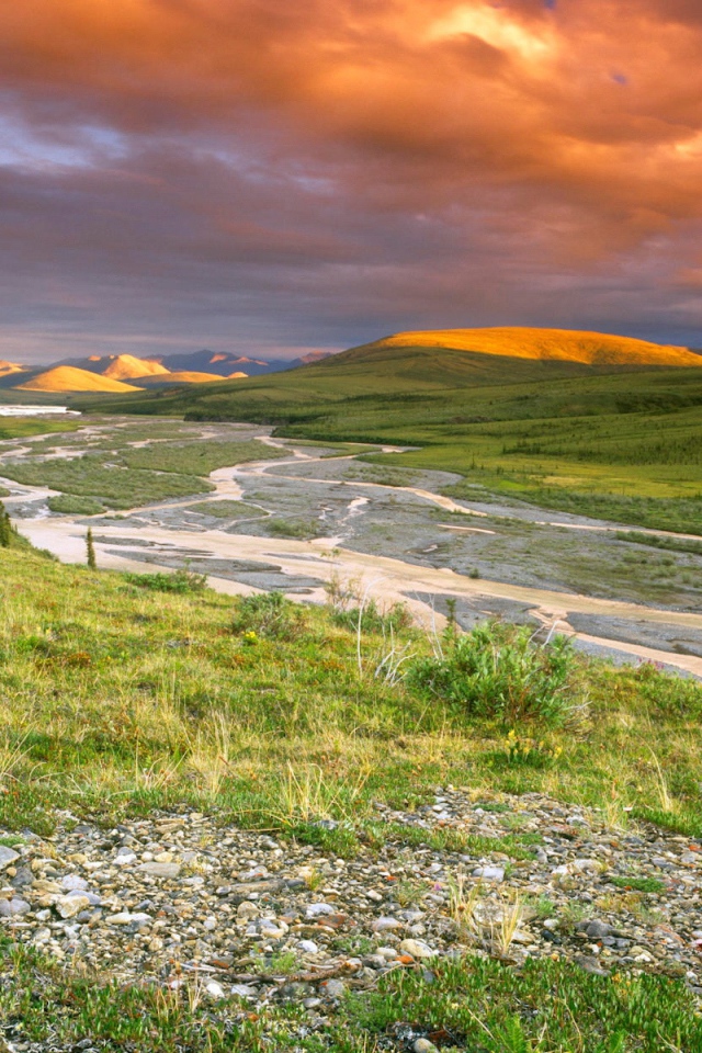 Холмистая долина