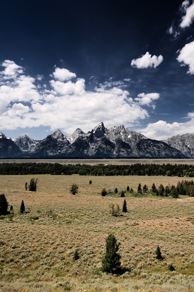 Горы и облака