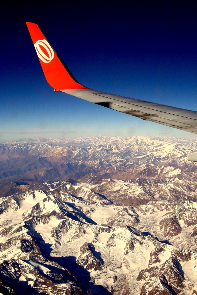 Под крылом самолета