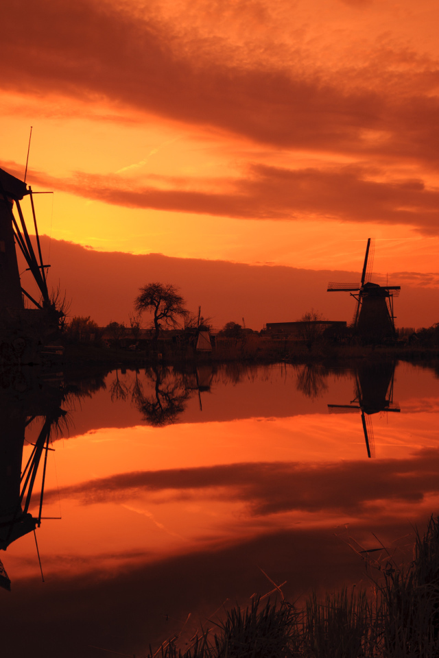 Мельница на закате