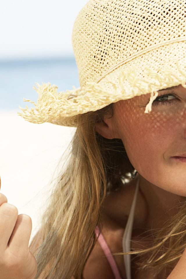 Красавица и яблоко