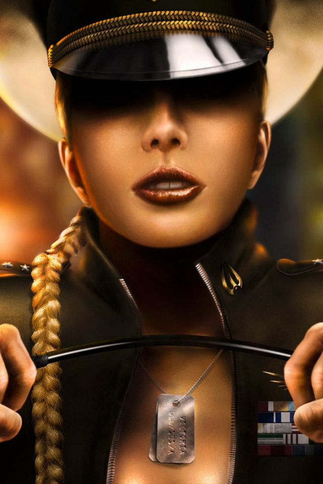 Женщина полковник
