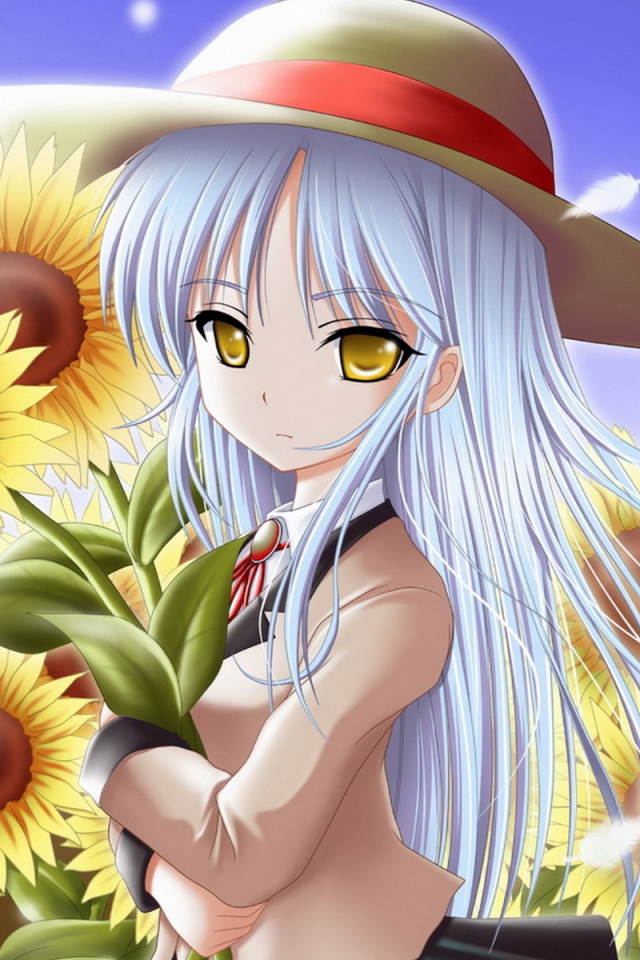 Девочка среди подсолнухов