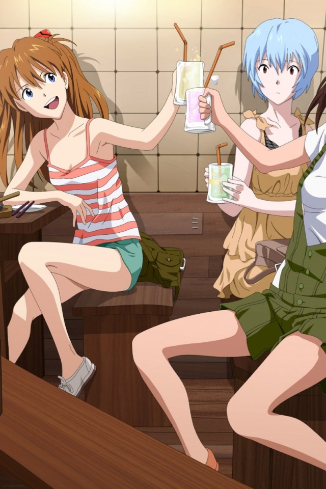 Подруги в кафе