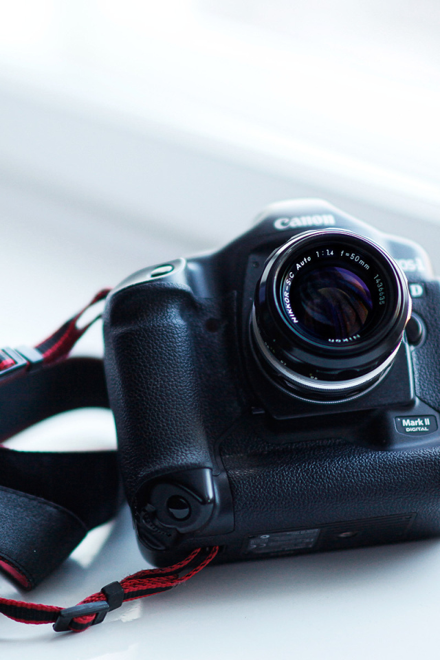 фотоаппарат Canon EOS 5D Mark II