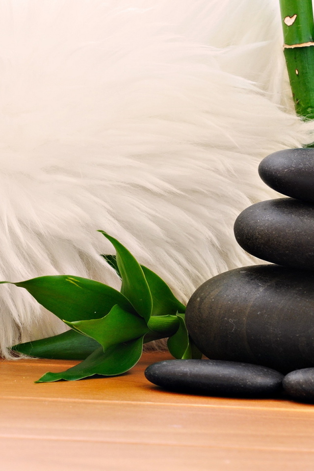 Мех, камни, тростник