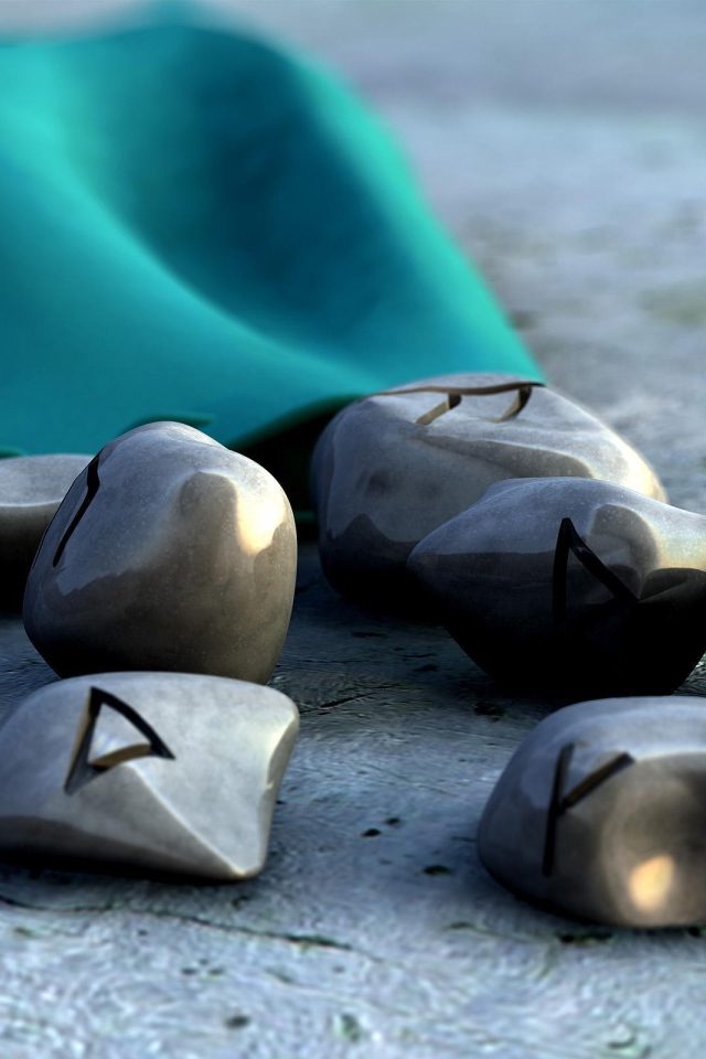 Камни со знаками