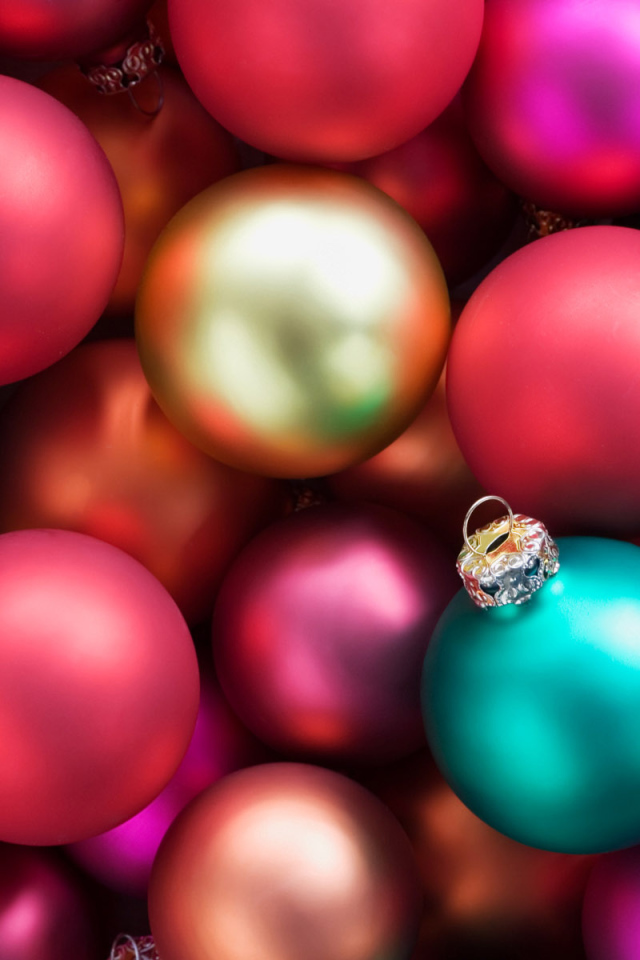 Разноцветные шарики игрушки