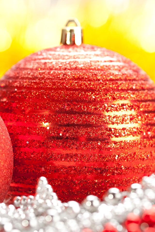 Декоративные шарики на елку