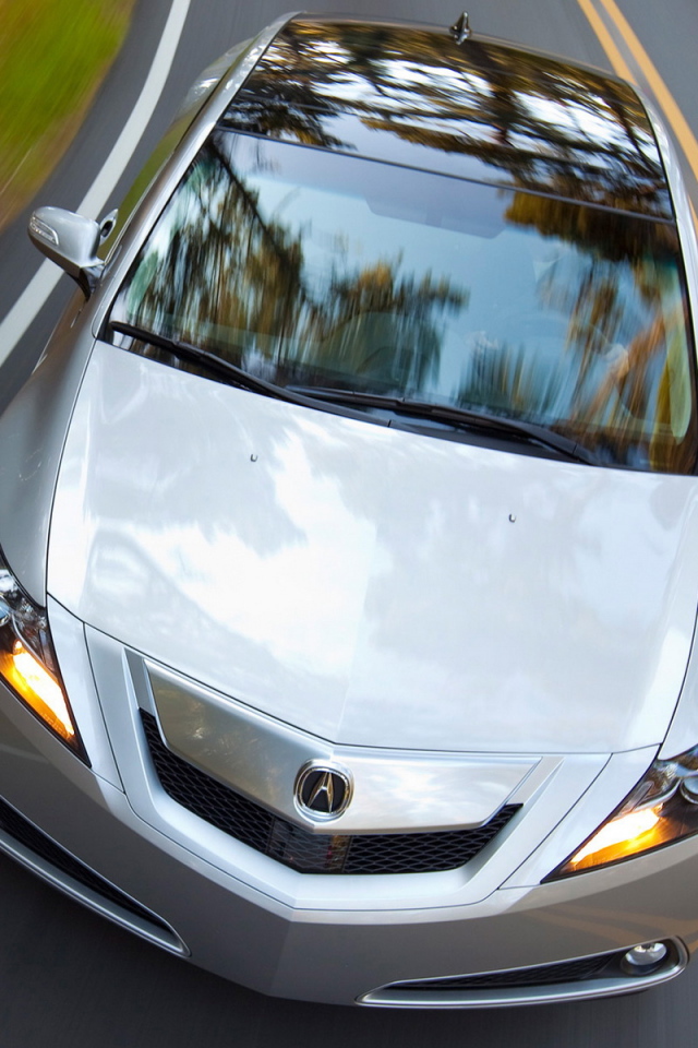 Акура ZDX на дороге