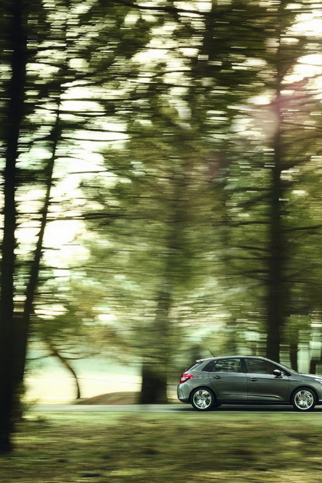 Ситроен С4 в движении