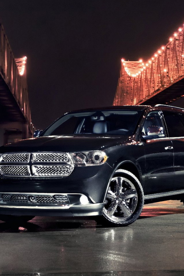 Додж Дуранго в ночи