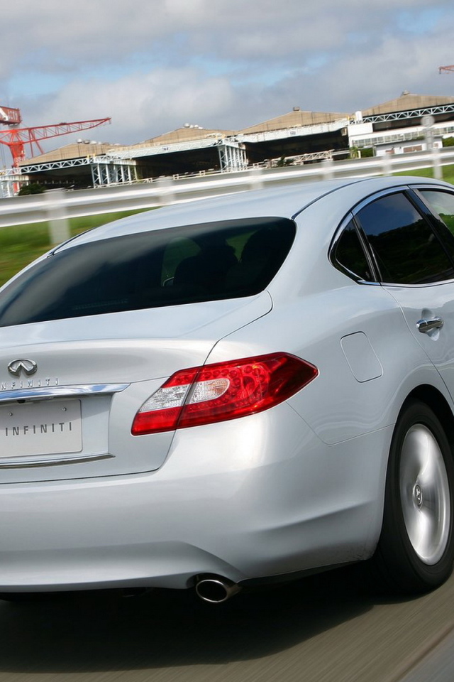Инфинити М35