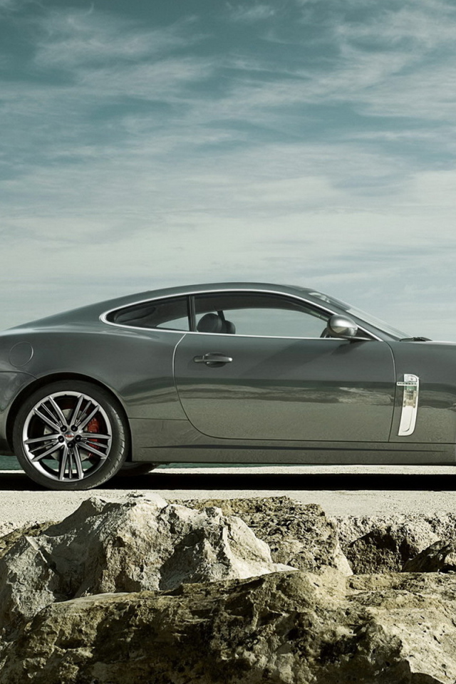 Jaguar XKR Portfolio