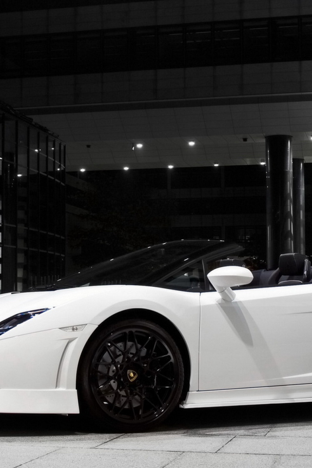 Ламборджини Галардо GT 600 в белом цвете