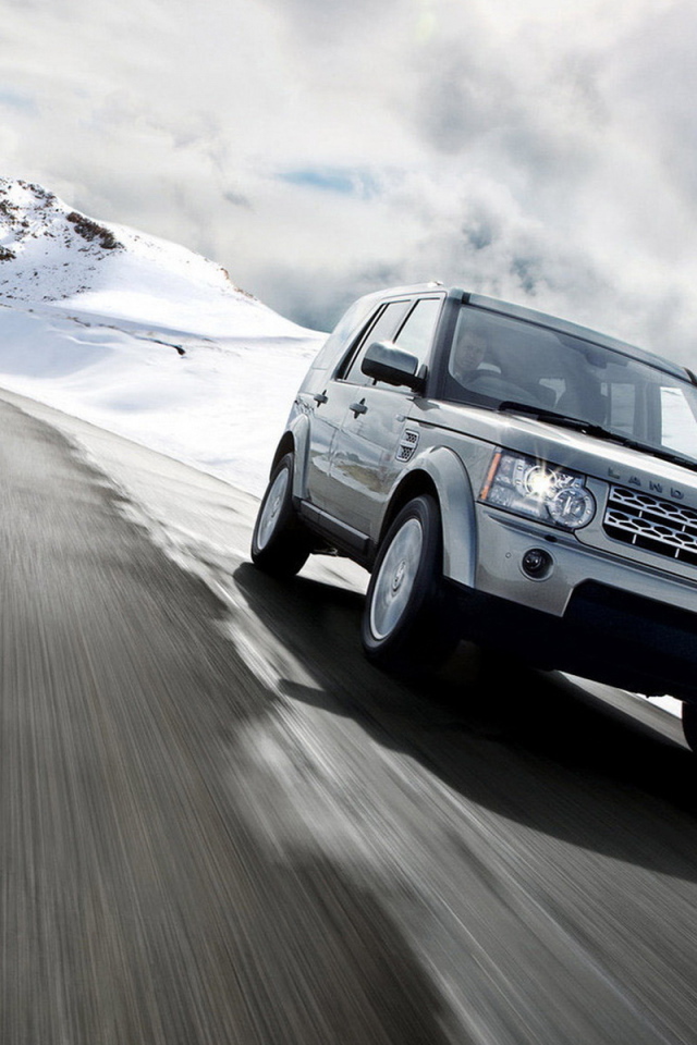 Land Rover Discovery на трассе