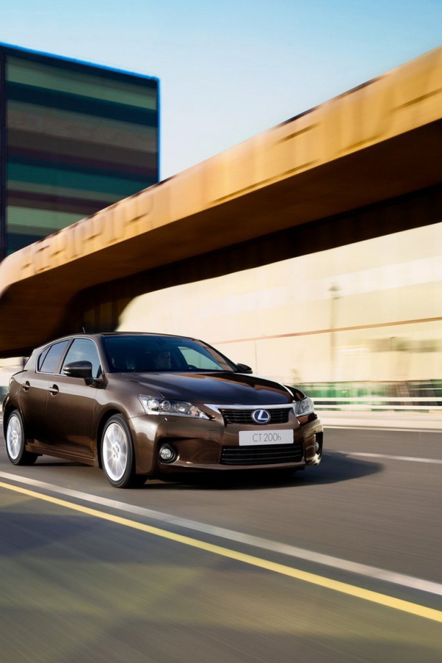 Новый Лексус СТ 200h