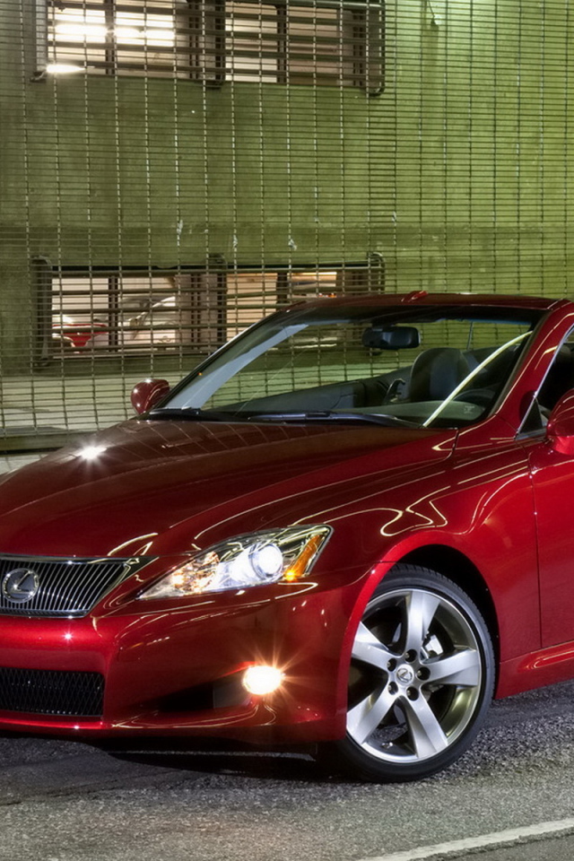 Лексус IS-350C в красном цвете