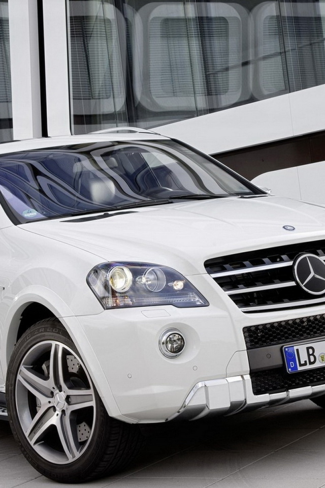 Mercedes-Benz-ML 63 AMG 2011