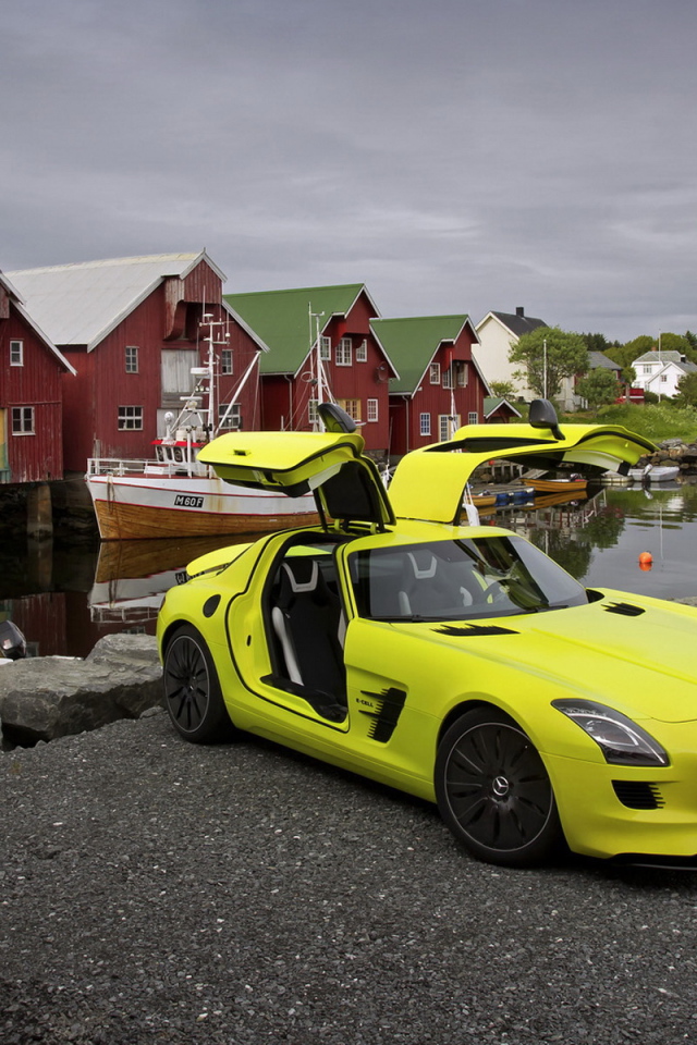 Мерседес Бенц AMG E-Cell Концепт