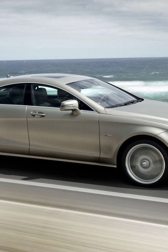 Мерседес Бенц CLS