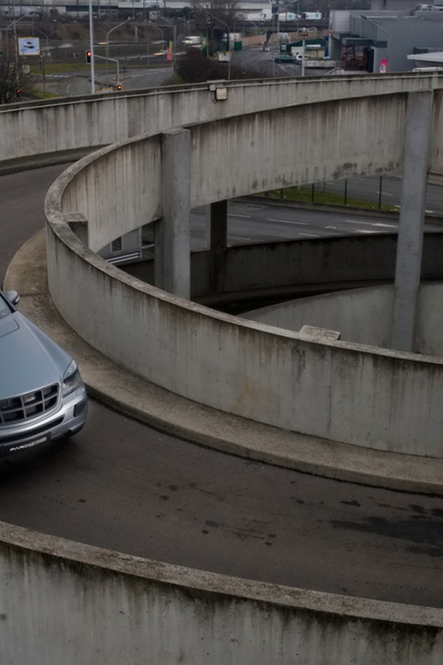 Parotech Mercedes Benz ML 500 Uranium