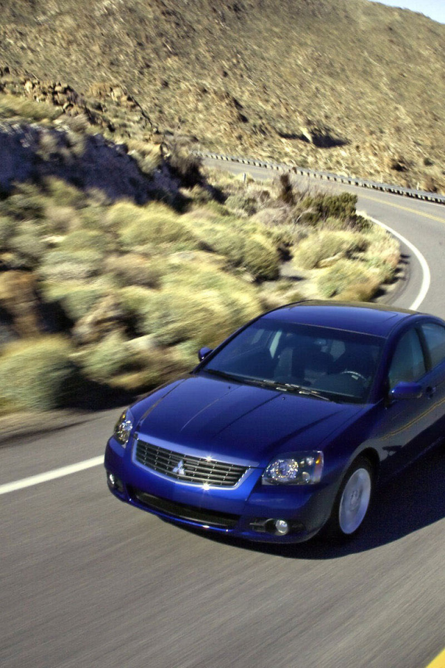 Митцубиси Галант в движении