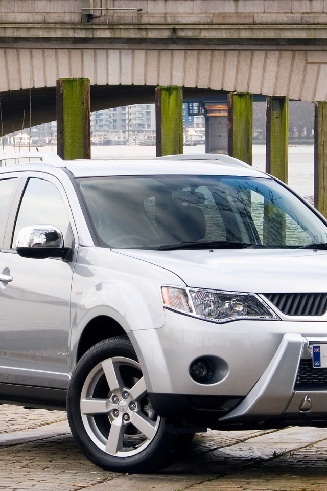 Митсубиши Аутлендер