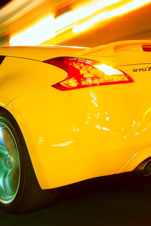 Спортивное купе Ниссан 370Z