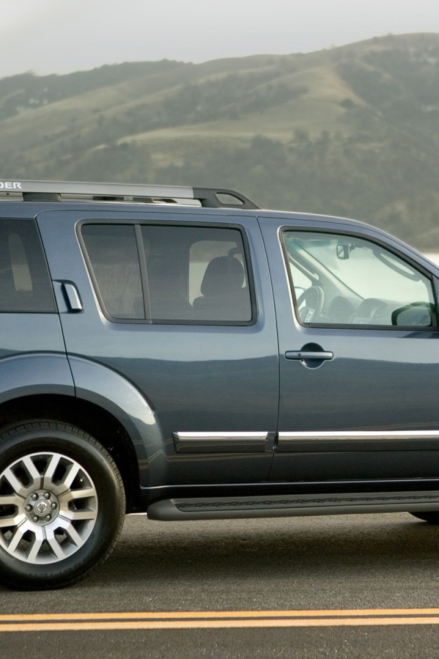 роскошный Ниссан Патфайндер