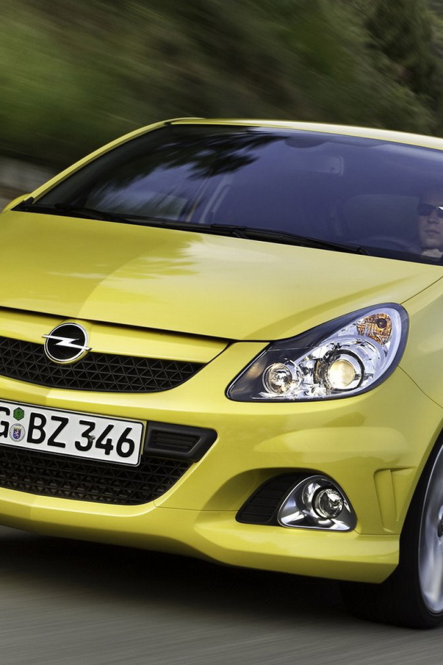 Стремительный Опель Корса