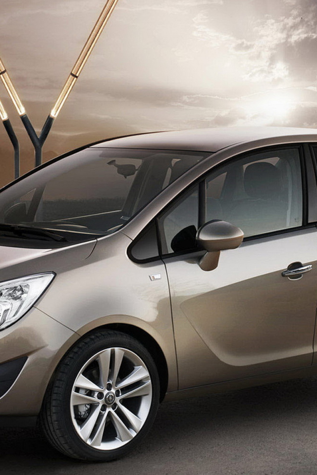 Опель Мерива на рассвете