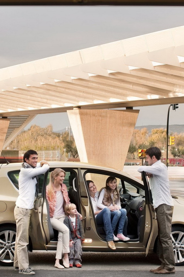 Опель Мерива открывая все двери