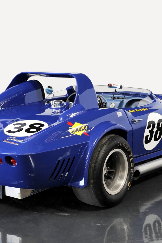 Классический спортивный автомобиль