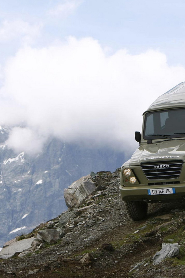 Ивеко Кампагнола спускаясь со склона