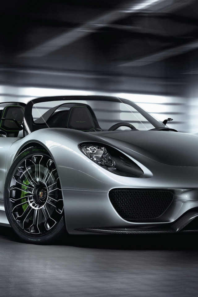 Порше 918 Спайдер Концепт в ожидании движения