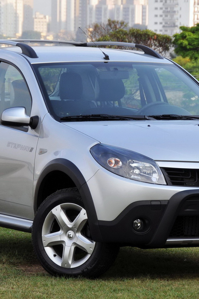 Рено Сандеро