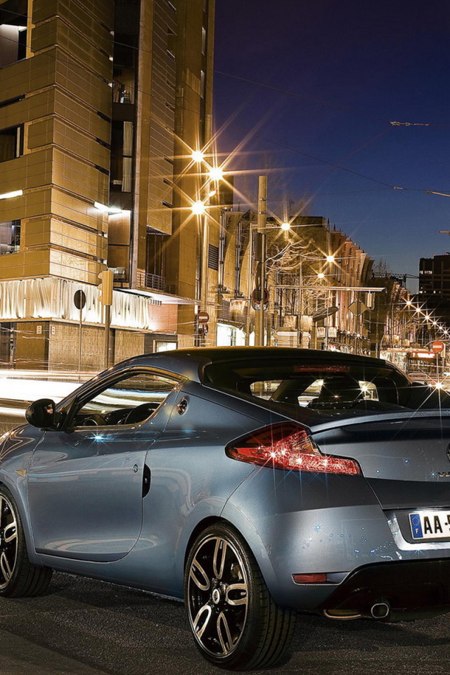 Renault Wind движение по ночному городу